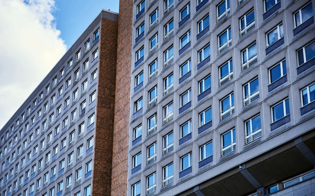 67bf75d88f59e71bcbf6f024 Dreamstime Xxl 334290637